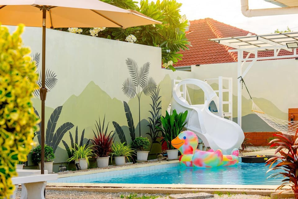 Pool view, Swimming pool
