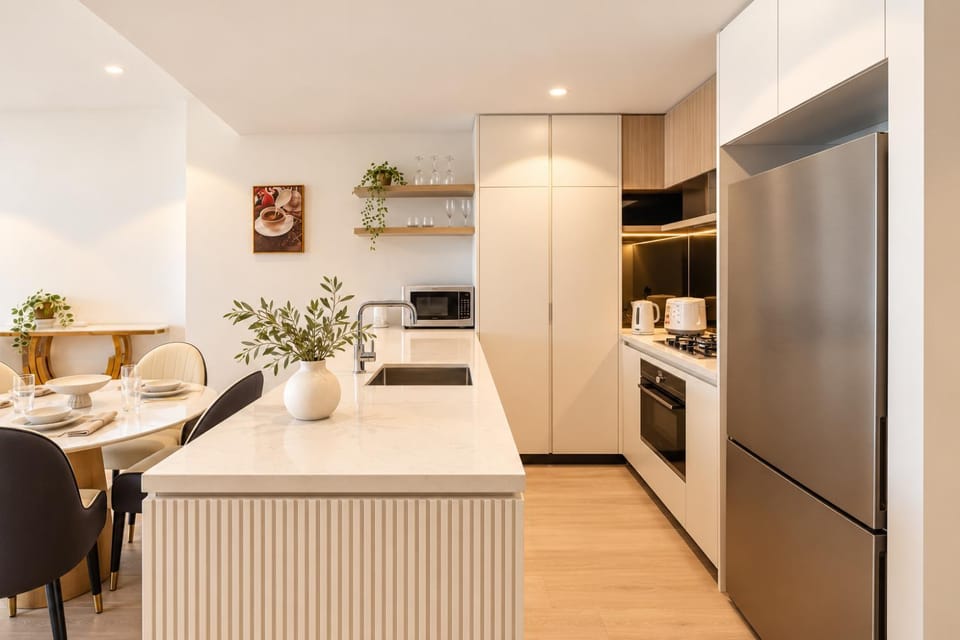 Kitchen or kitchenette, Seating area, Dining area