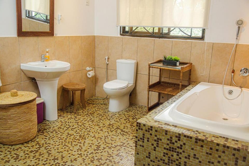 Casa Verde - Home, AC, Wi-Fi, Garden House in Arusha