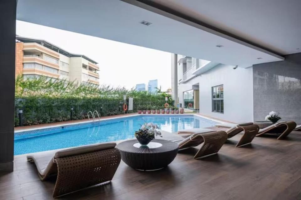 Seaside Hideaway l Wi-Fi and Netflix l LUSH B01-1739 Apartment in Makati