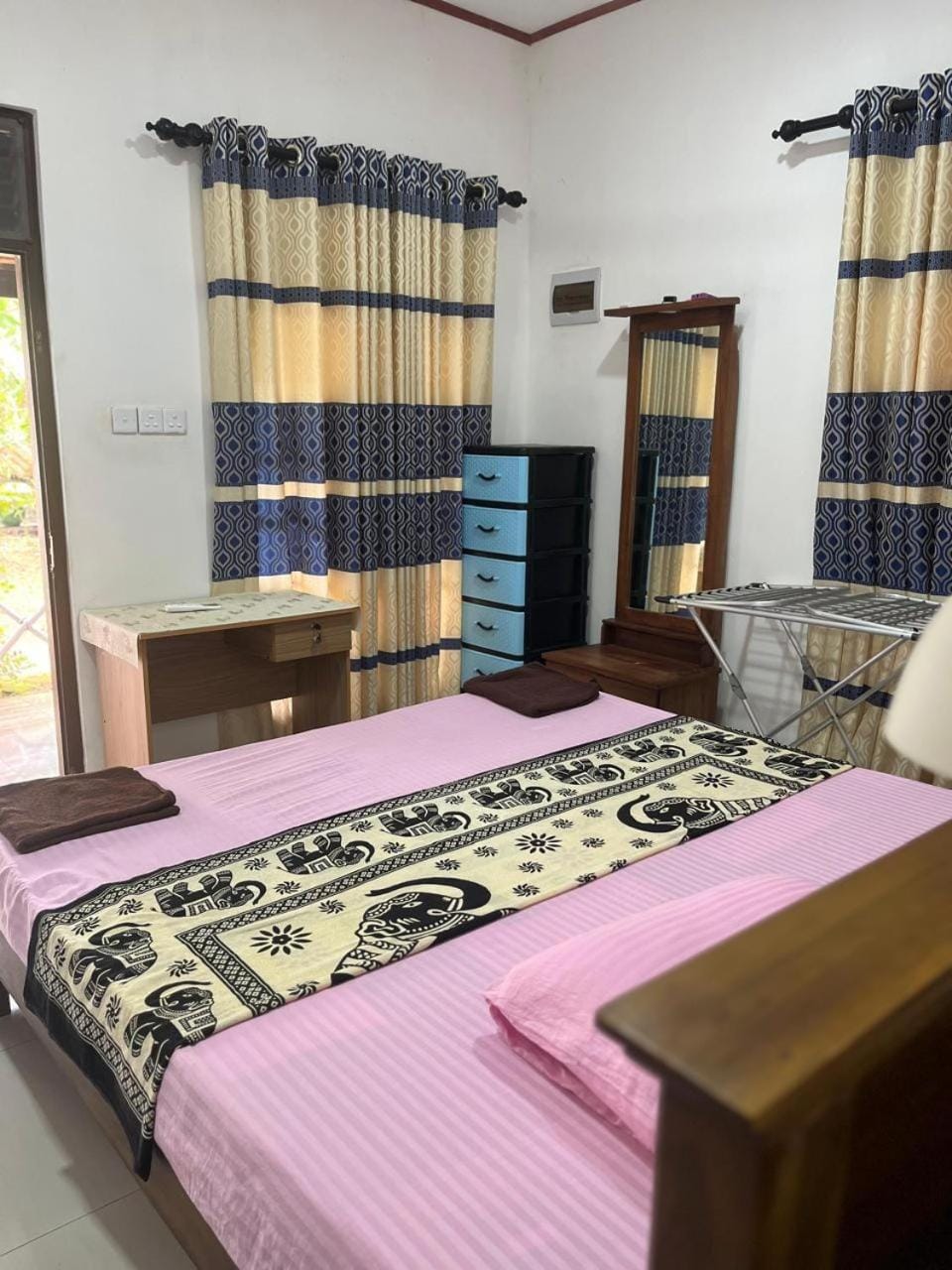 Thenu villa Narigama Bed and Breakfast in Hikkaduwa