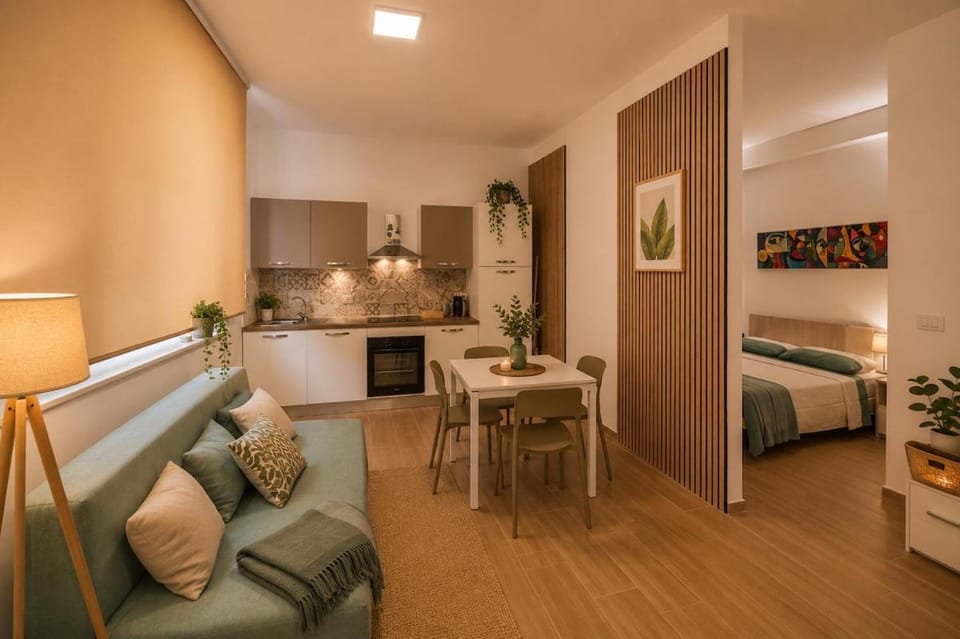 Bed, Kitchen or kitchenette, Photo of the whole room, Seating area, Dining area, oven