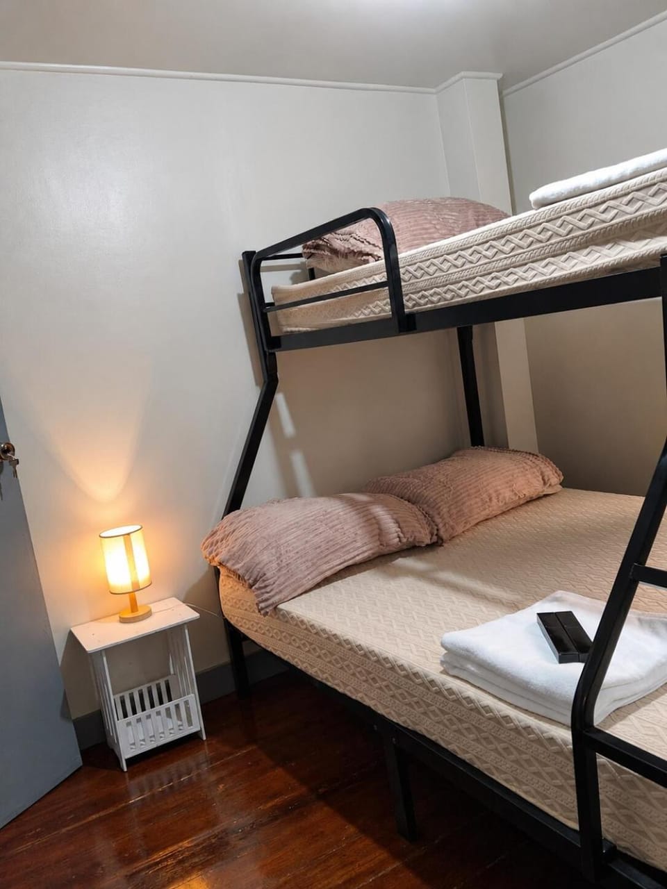 Bedroom, bunk bed, towels