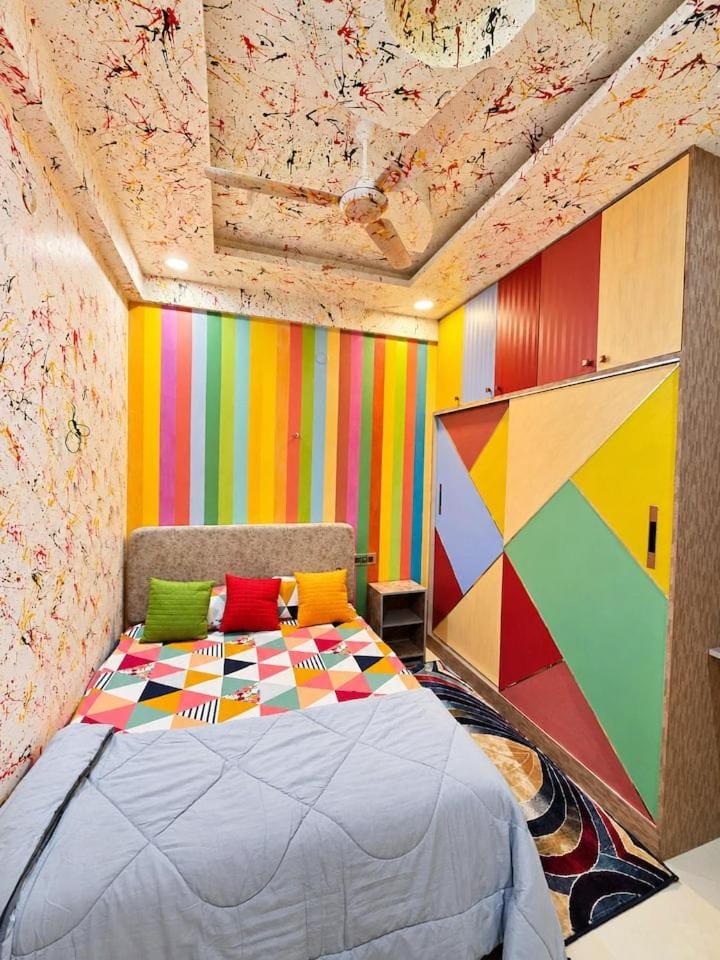 MeAmi Colourful Home - Couple-Friendly 1BHK in HSR Layout Apartment in Bengaluru