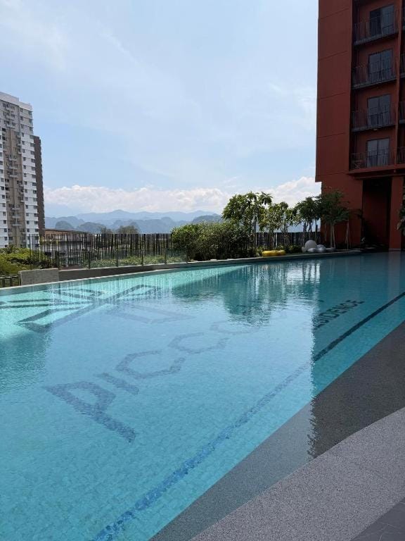 Cozy City View Piccadilly Greentown Apartment in Ipoh