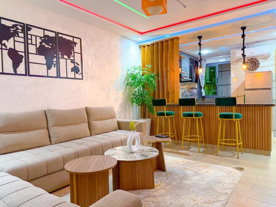 Kitchen or kitchenette, Living room, Seating area