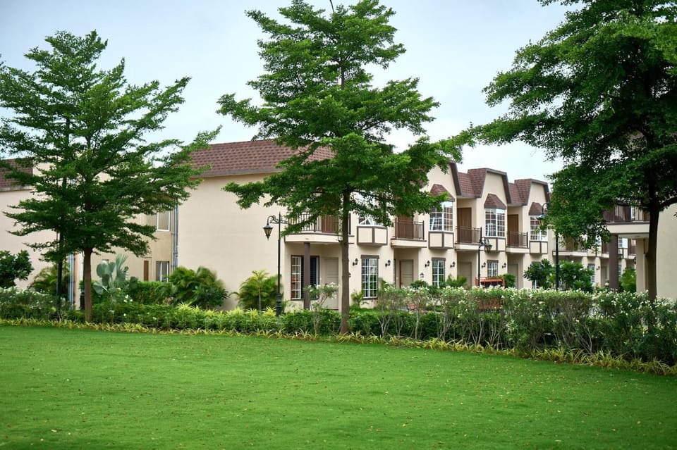 New Heaven Gold Farm Stay in Gujarat