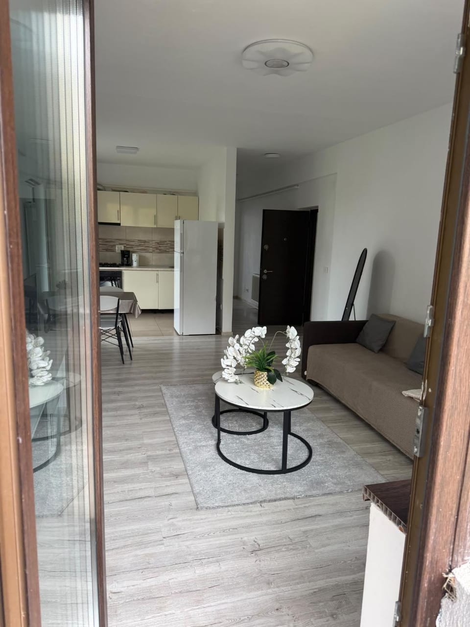 Kitchen or kitchenette, Living room, Dining area
