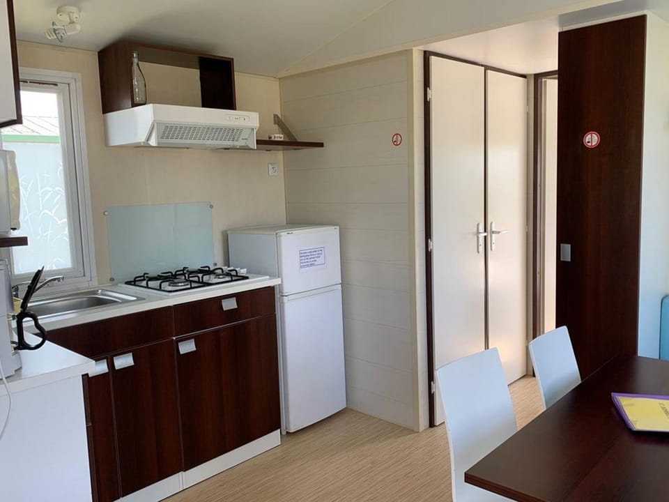 Mobil home avec animaux admis - 4 pers. - FR-1-966-1 Campground/ 
RV Resort in Nouvelle-Aquitaine