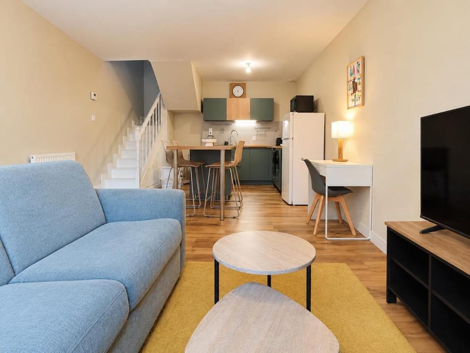TV and multimedia, Kitchen or kitchenette, Seating area, Dining area