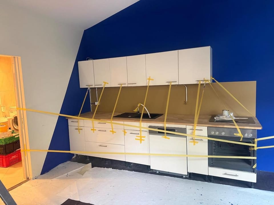 103-Central Family Group Room for 4 - Free Parking Apartment in Basel