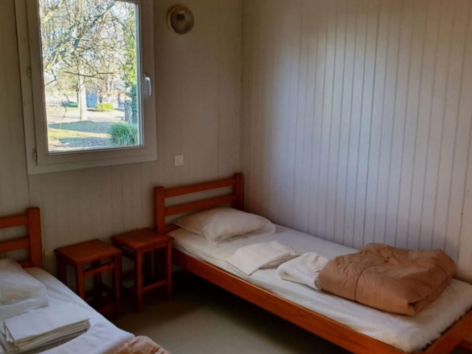 Chalet confortable avec terrasse pour 6 pers. - FR-1-925-9 Campground/ 
RV Resort in Nouvelle-Aquitaine