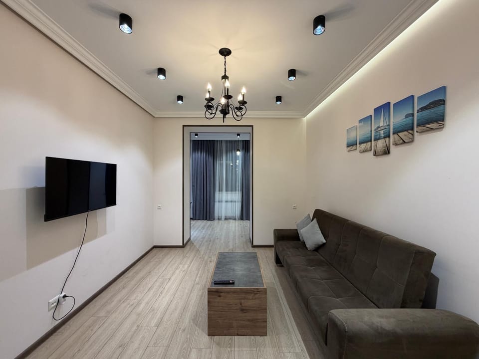 Communal lounge/ TV room, TV and multimedia, Living room, Seating area, Evening entertainment