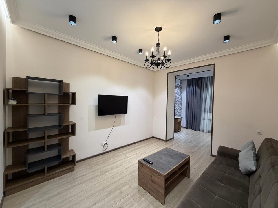 Communal lounge/ TV room, TV and multimedia, Living room, Seating area, Evening entertainment