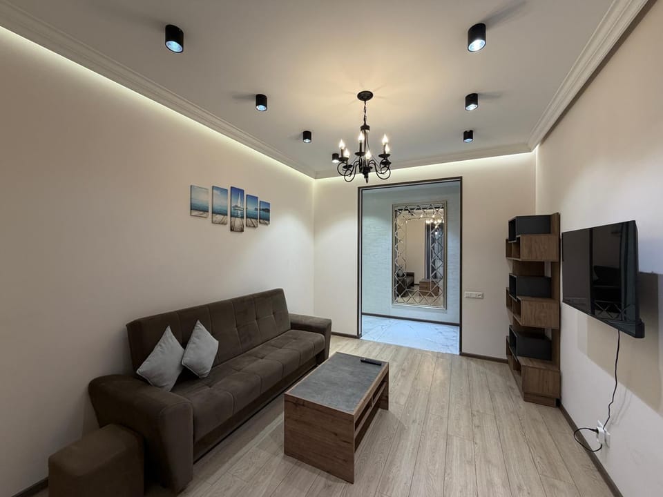Communal lounge/ TV room, TV and multimedia, Living room, Seating area, Evening entertainment