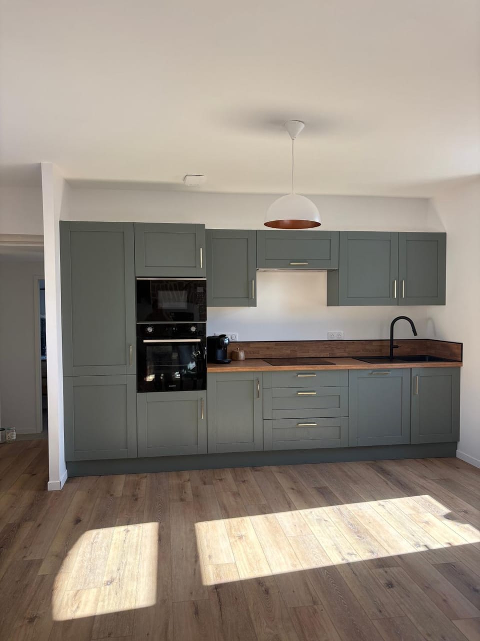 Kitchen or kitchenette, Living room