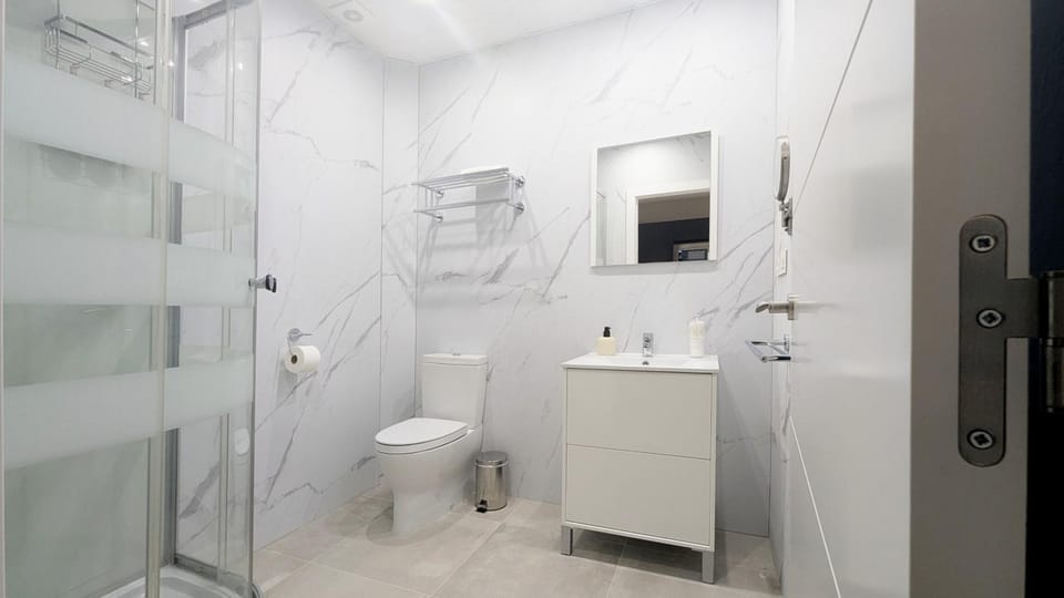 Shower, Bathroom