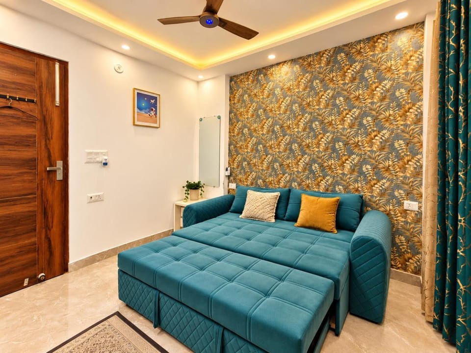 Tina Ganga Homestay Luxury 4BHK With Jacuzzi Apartment in Rishikesh