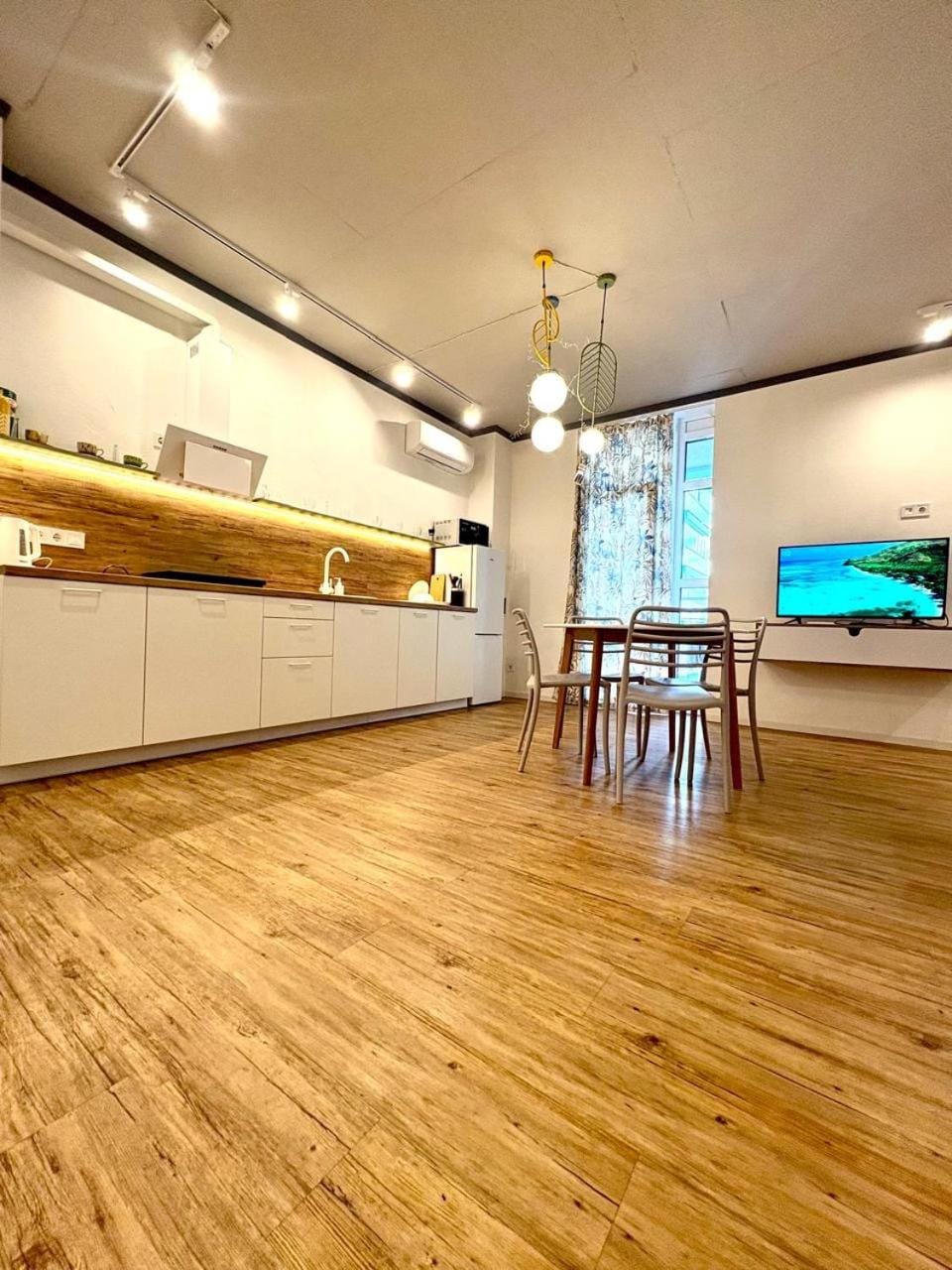 ЖК Дельмар 1 кімнатна біля МОСТА СІТІ Apartment in Dnipro