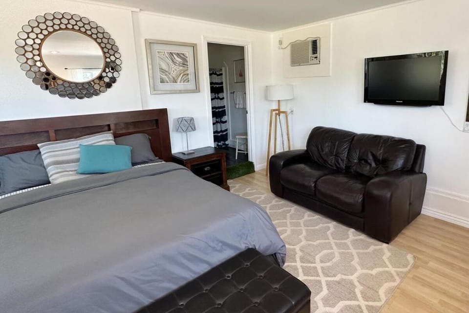 Cozy Private Cabin with Views Cabin in Geyserville