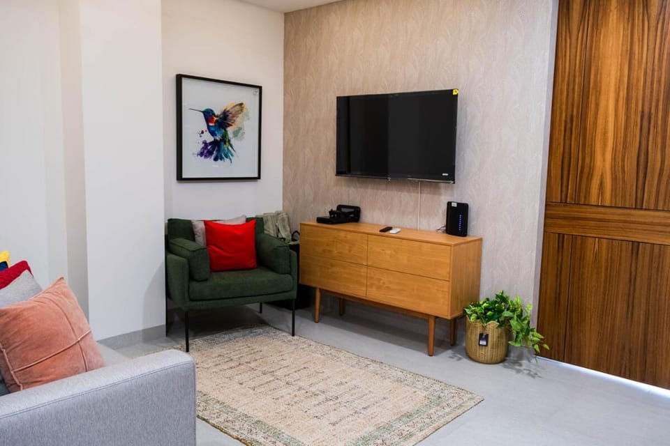 Modern, centrally-located apartment, rooftop, Jacuzzi Apartment in Puerto Vallarta