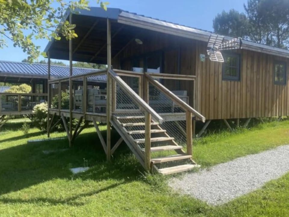 Chalet avec climatisation - 4 pers. - FR-1-1002-3 Campground/ 
RV Resort in Nouvelle-Aquitaine