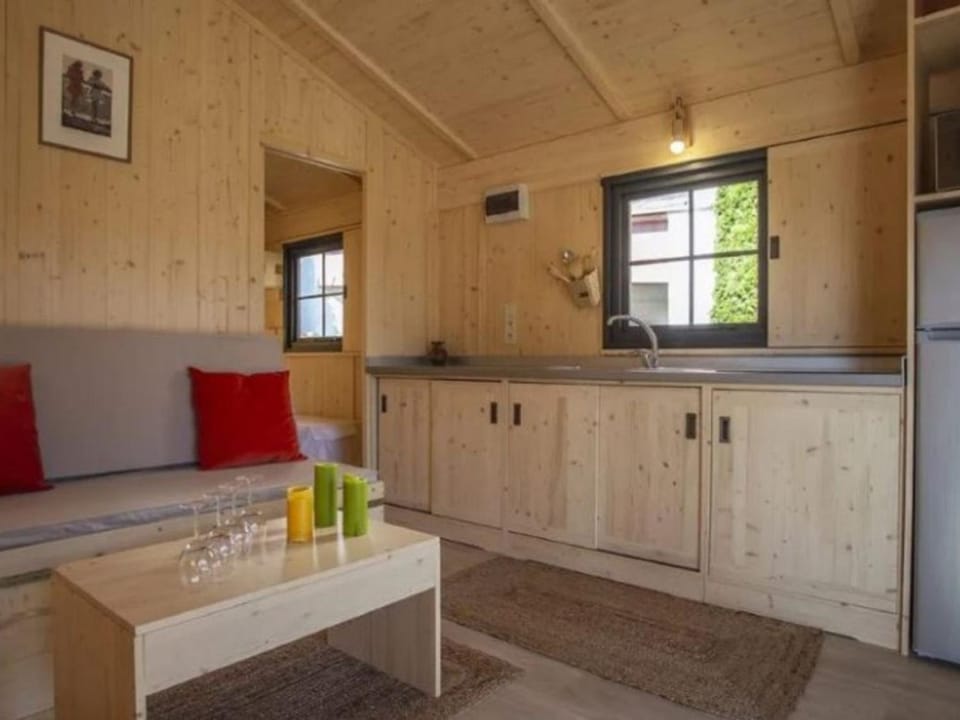 Chalet avec climatisation - 4 pers. - FR-1-1002-3 Campground/ 
RV Resort in Nouvelle-Aquitaine