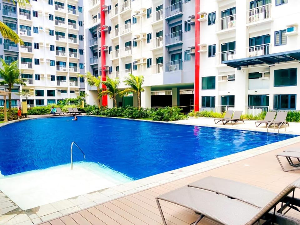 Organic Oasis l WiFi and Netflix l BLOM B01-0720 Apartment in Muntinlupa
