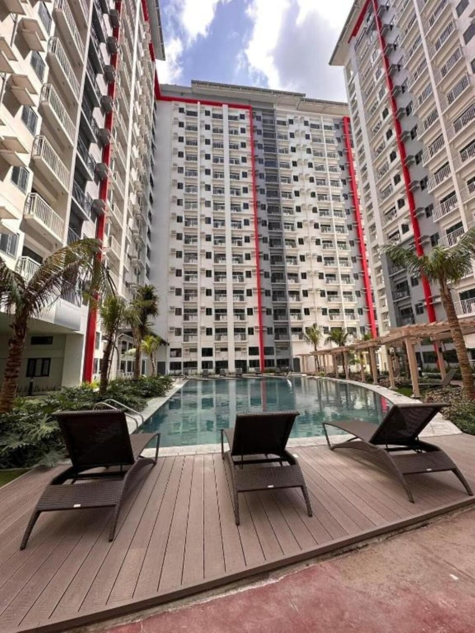 Organic Oasis l WiFi and Netflix l BLOM B01-0720 Apartment in Muntinlupa