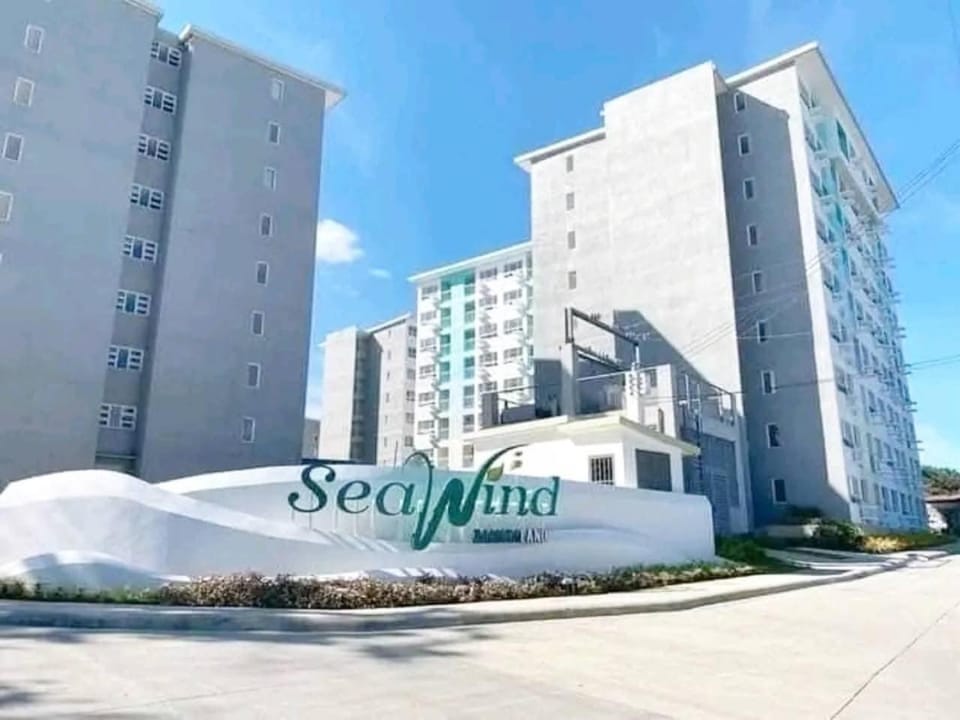 Cozy PureprestigeSuites 2Br condo In Davao City near airport SMX SM lanang sasa wharf port Apartment hotel in Davao City