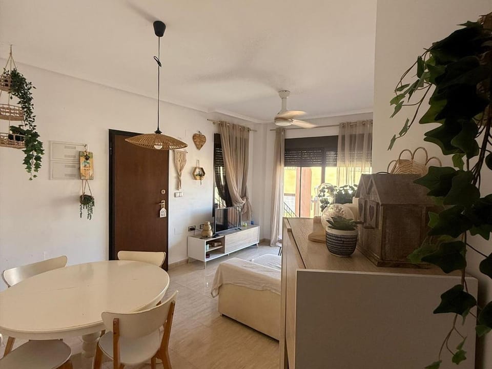 Apartamento acogedor con piscina y aire acondicionado cerca de la playa - ES-376-43 Apartment in Andalusia
