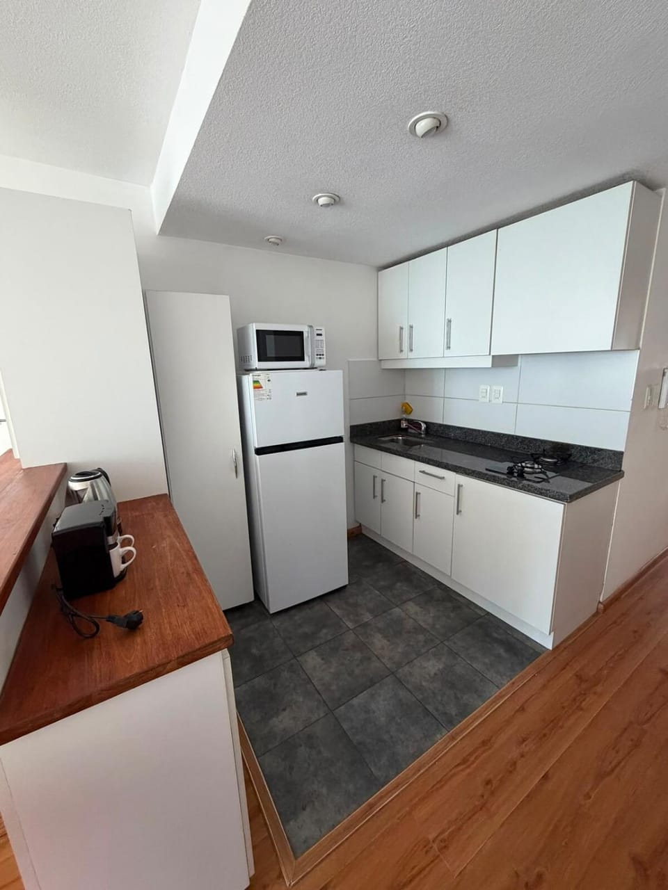Apartamento muy luminoso con balcón en Cordón Apartment in Montevideo Department, Uruguay
