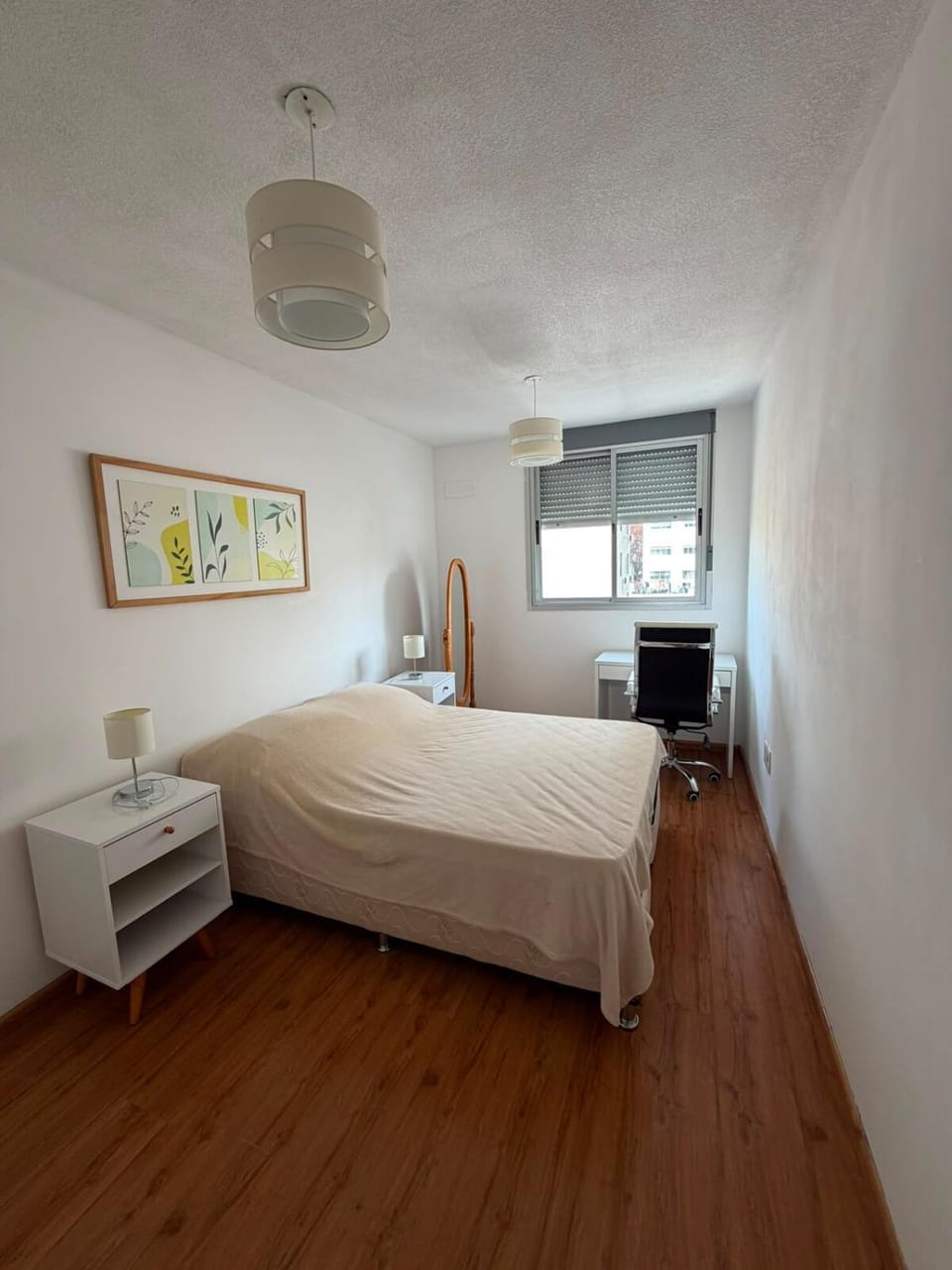 Apartamento muy luminoso con balcón en Cordón Apartment in Montevideo Department, Uruguay