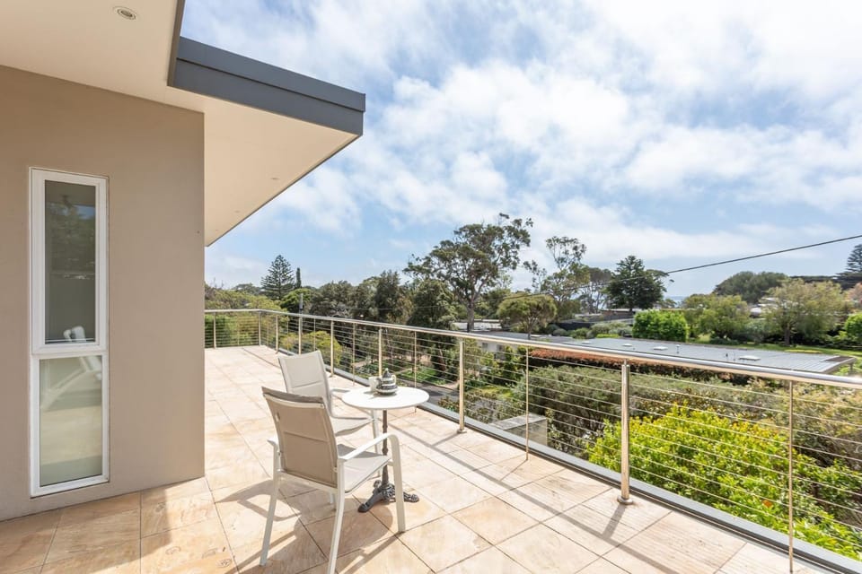 Summer Views House in Portsea