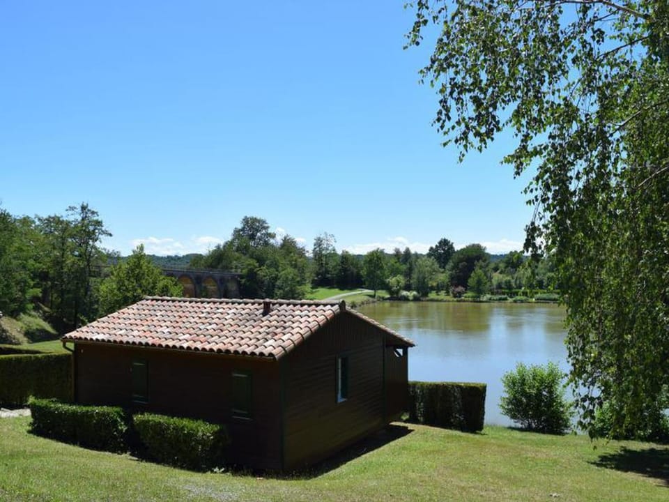 Chalet avec animaux admis - 6 pers. - FR-1-984-1 Campground/ 
RV Resort in Occitanie