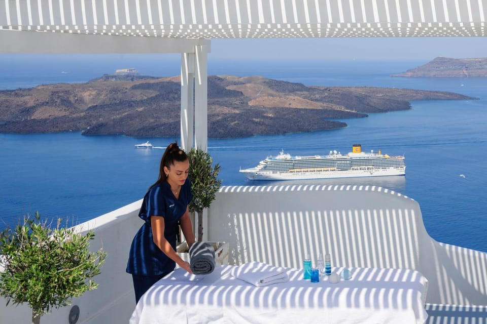 Property building, People, Massage, Massage, Balcony/Terrace, Sea view