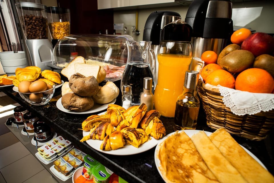 Breakfast, Buffet breakfast