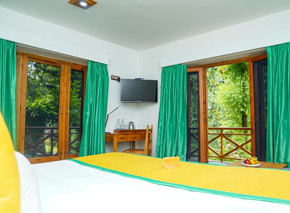 Tall Trees Riverside Resort, Manali Resort in Himachal Pradesh