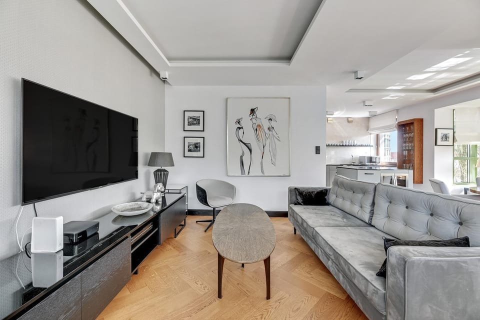 TV and multimedia, Living room, Seating area