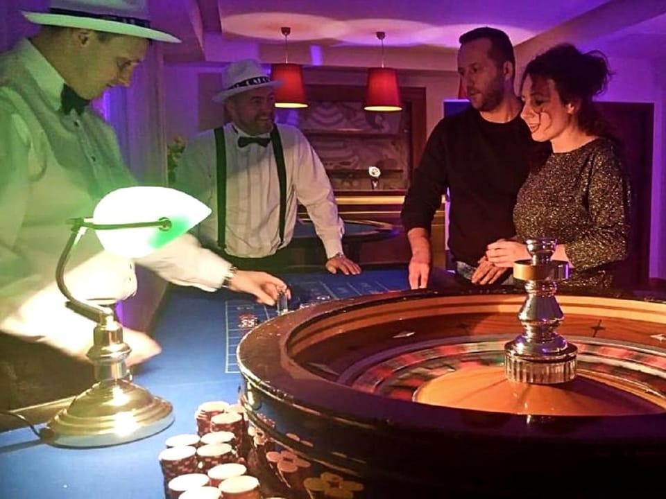 Staff, People, Activities, Evening entertainment, Entertainment