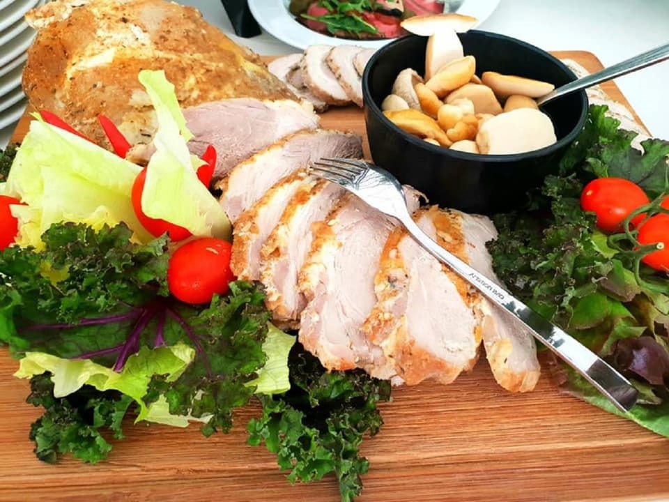 Restaurant/places to eat, Food and drinks, Decorative detail, On site, Food