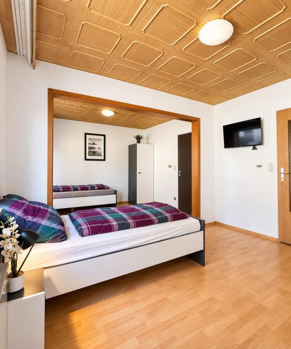 Workers' apartment, Balkon, Parkplatz, Waschmaschine, Trockner, Wifi, EG Kersbach Apartment in Bavaria
