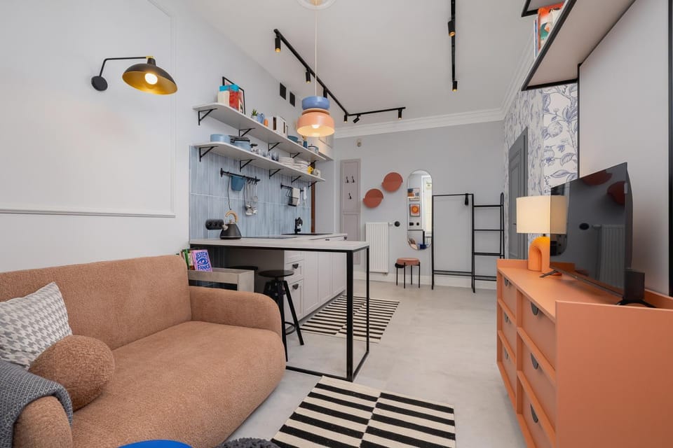 Kitchen or kitchenette, Seating area