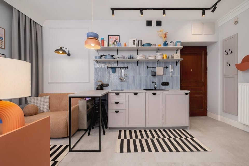 Kitchen or kitchenette, Seating area
