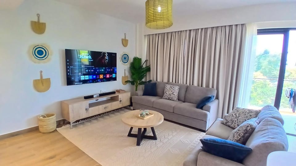 Communal lounge/ TV room, TV and multimedia, Living room, Seating area, Evening entertainment