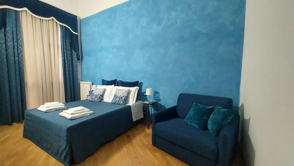 Living room, Photo of the whole room