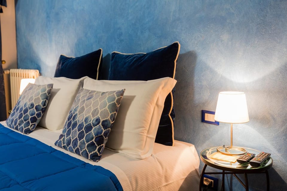 Bed, Decorative detail, Bedroom