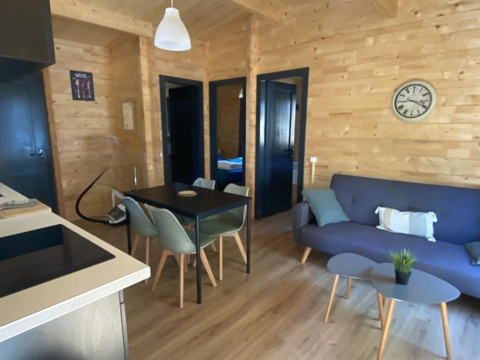 Chalet cosy, animaux admis - 4 pers. - FR-1-1002-5 Campground/ 
RV Resort in Nouvelle-Aquitaine