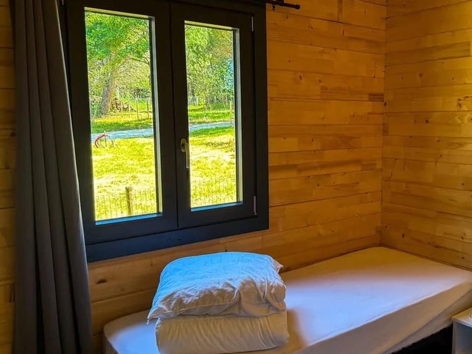 Chalet cosy, animaux admis - 4 pers. - FR-1-1002-5 Campground/ 
RV Resort in Nouvelle-Aquitaine