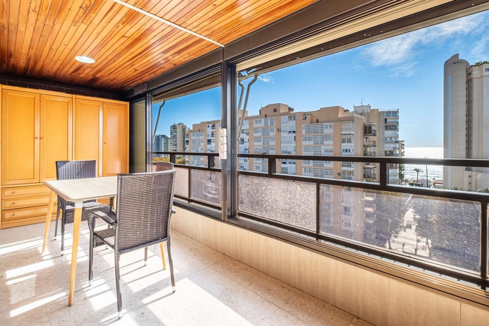 Day, View (from property/room), Balcony/Terrace, Living room, Dining area, City view